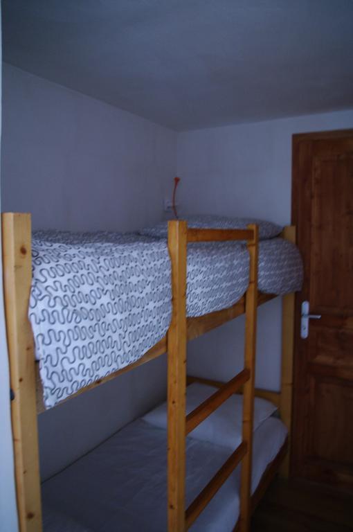 Appartement Dans Chalet De Montagne Bozel Rum bild