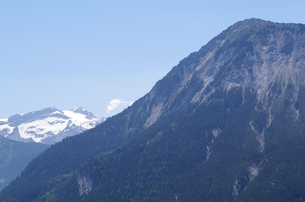 Appartement Dans Chalet De Montagne Bozel Rum bild